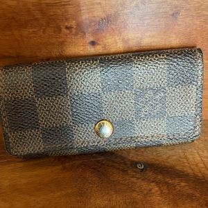 DAMIER EBENE 4 KEY CLEs